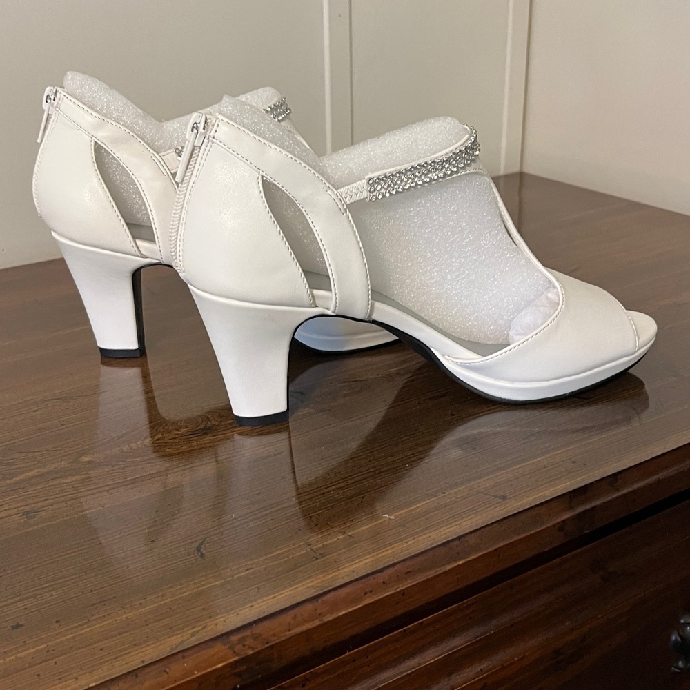 Elegant White Women's Sandals